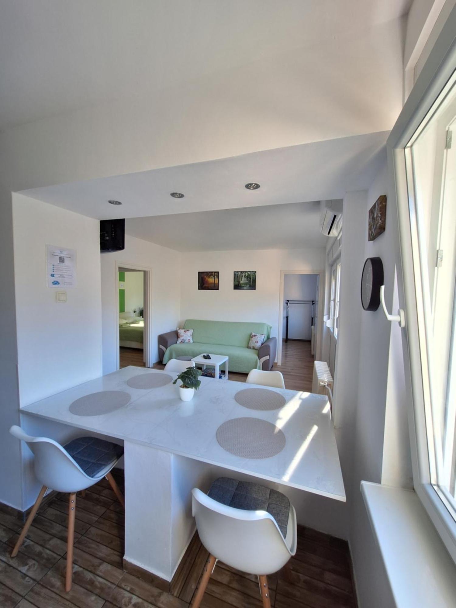 Apartment Yoya *